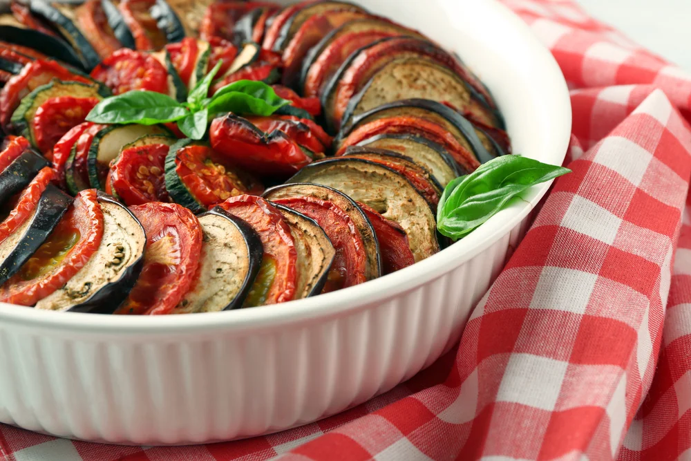 طرز تهیه راتاتویی خوشمزه فرانسوی برای 4 نفر 2 طرز تهیه خورشت راتاتویی فرانسوی خوشمزه خانگی