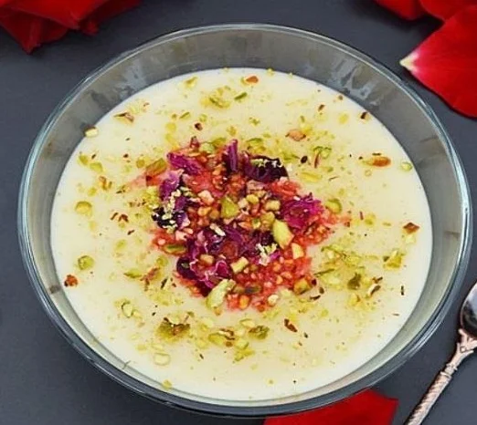 طرز تهیه دسر مهلبیه خوشمزه لبنانی برای 5 نفر 7 طرز تهیه دسر مهلبیه لبنانی