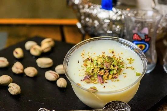 طرز تهیه دسر مهلبیه خوشمزه لبنانی برای 5 نفر 5 طرز تهیه دسر مهلبیه عربی