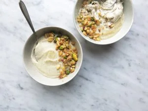 طرز تهیه دسر مهلبیه خوشمزه لبنانی برای 5 نفر 9 مهلبیه2 6