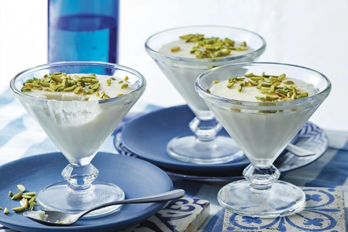 طرز تهیه دسر مهلبیه خوشمزه لبنانی برای 5 نفر 6 طرز تهیه دسر مهلبیه خوشمزه لبنانی آسان