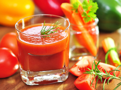درمان خشکی پوست با مصرف گوجه فرنگی