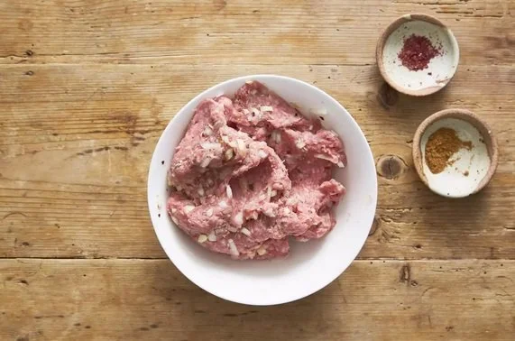 مرحله سوم طرز تهیه آدانا کباب