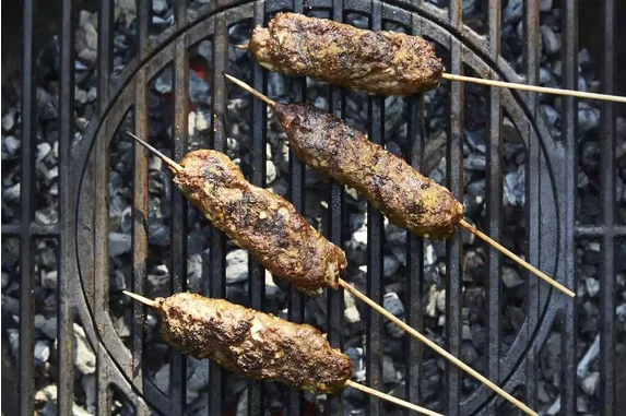 مرحله هفتم طرز تهیه آدانا کباب