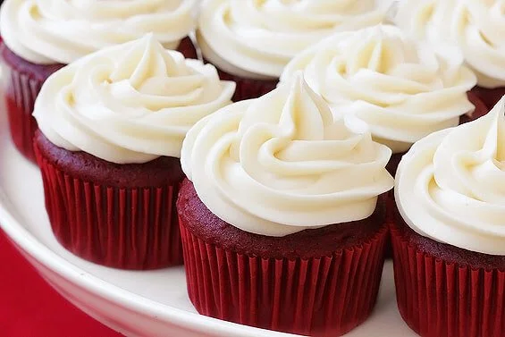 How to make red velvet cupcakes for 12 people 7 How to make the perfect red velvet cupcake