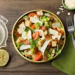 Cómo preparar una ensalada César fresca, sabrosa y clásica (4 porciones) Cómo preparar una ensalada César
