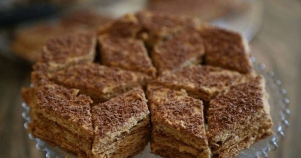 طرز تهیه میکادو