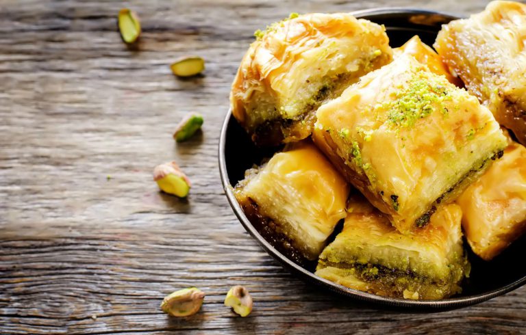 طرز تهیه باقلوا خانگی ترکی برای 6 نفر