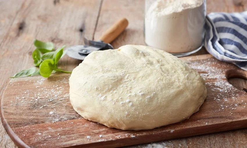طرز تهیه انواع پیتزا خانگی: 45 دستور پیتزای آسان و خوشمزه 15 طرز تهیه خمیر پیتزا