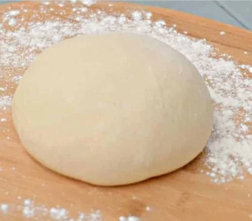 طرز تهیه خمیر پیتزا جادویی فوری در 5 گام 1 طرز تهیه خمیر پیتزا بدون مخمر