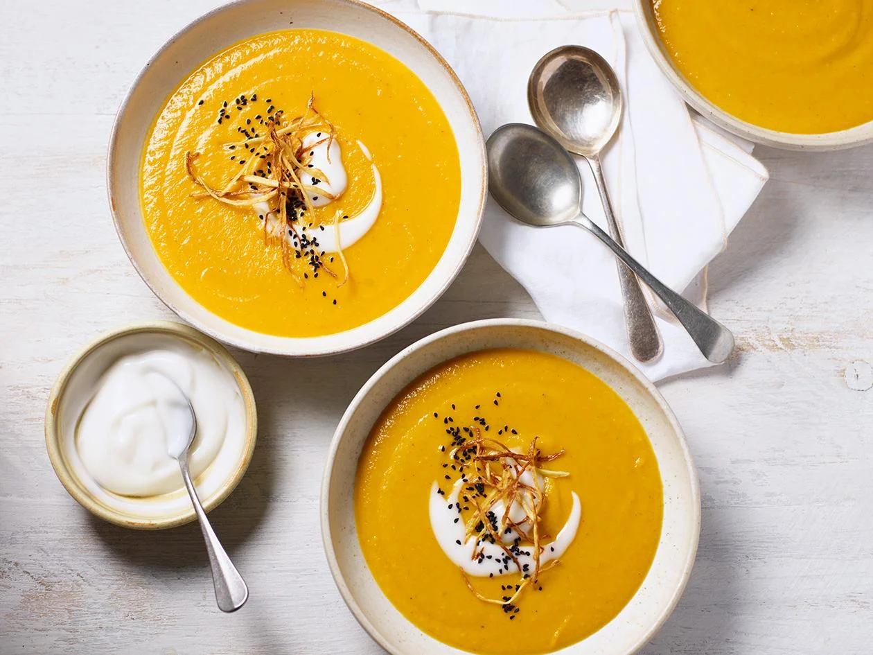 Wie man mit dem goldenen Rezept eine köstliche Karottensuppe zubereitet 5 Wie man hausgemachte Karottensuppe zubereitet