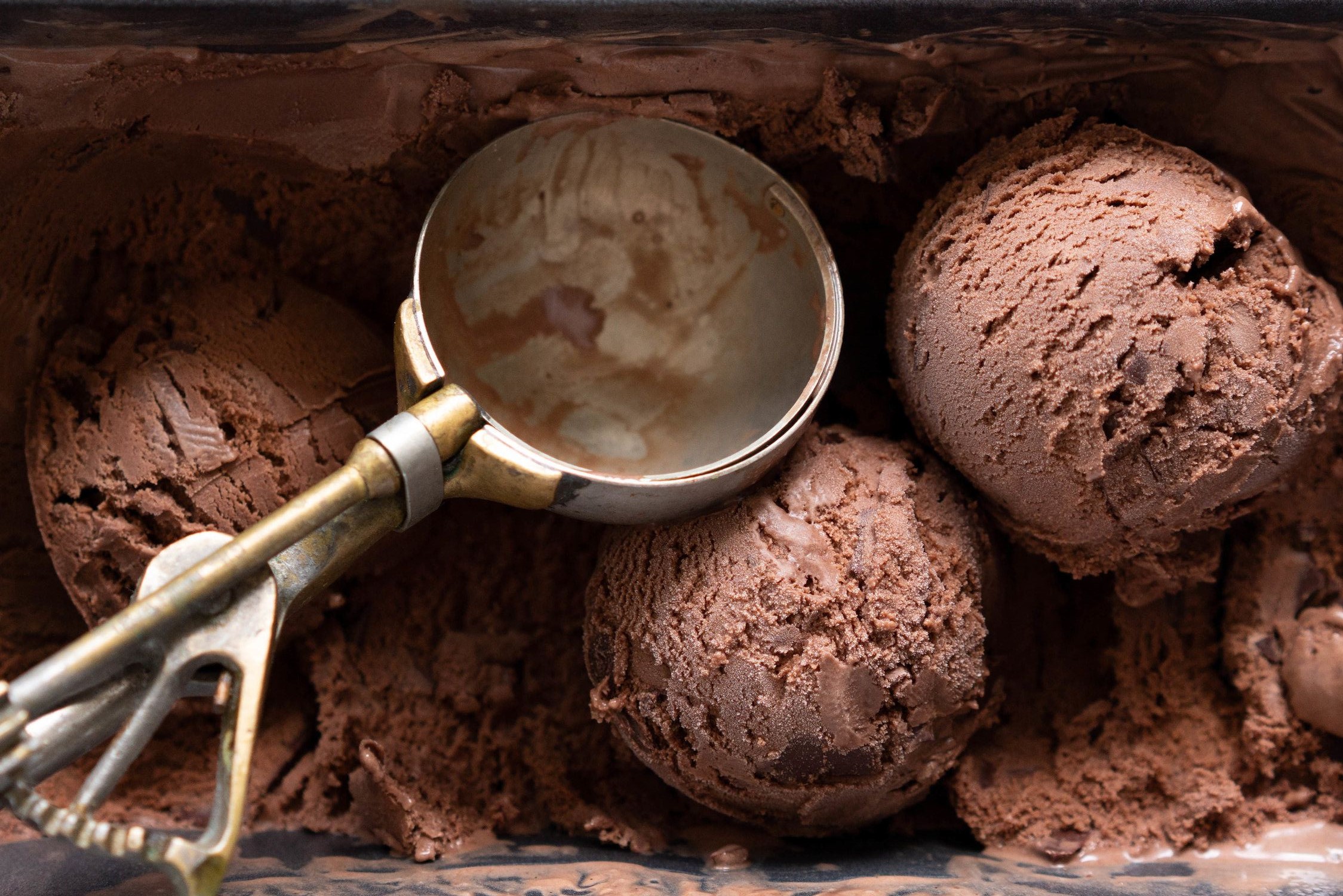 بستنی شکلاتی 