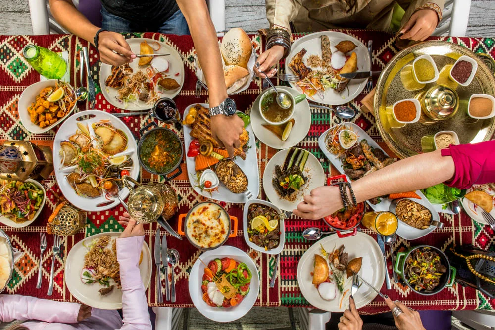 Types of local Azerbaijani foods (17 foods of East Azerbaijan Province) 1 Types of local Azerbaijani cuisine