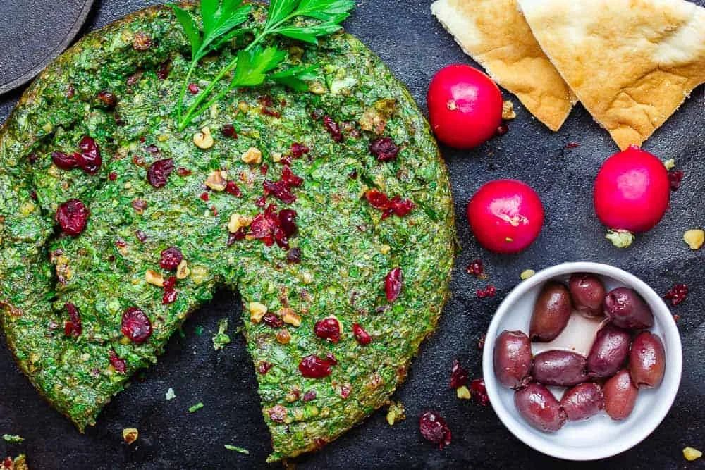 Types of local Azerbaijani foods (17 foods of East Azerbaijan Province) 9 How to make green bean coco for 6 people