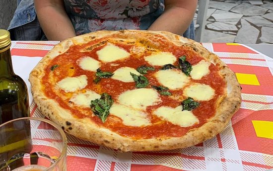 طرز تهیه پیتزا ناپولی ایتالیایی خوشمزه