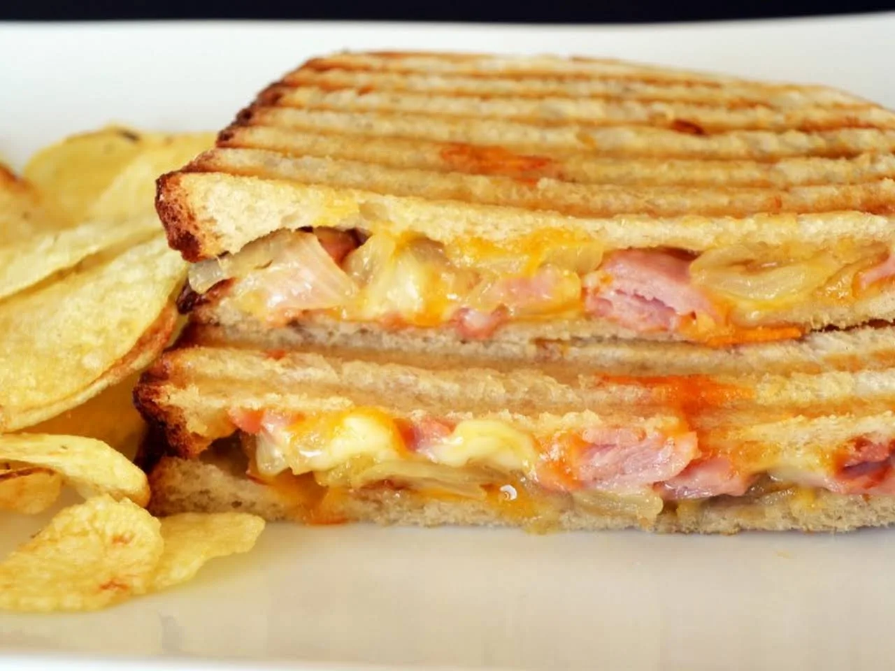 Come preparare un panino al prosciutto fatto in casa