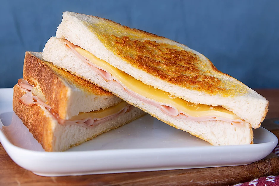Come preparare un panino speciale al prosciutto