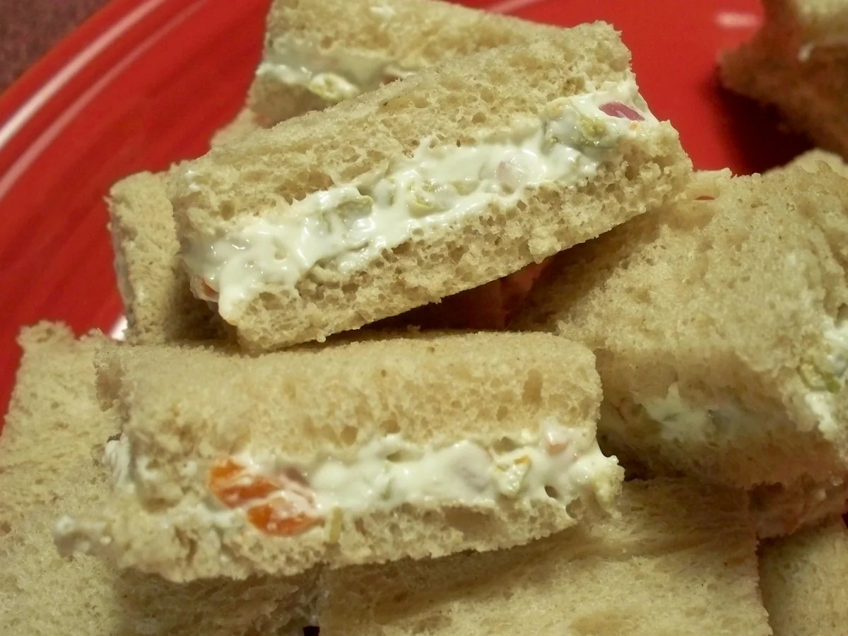 Come preparare i panini alla crema di olive fatti in casa