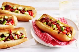 طرز تهیه ساندویچ هات داگ تنوری برای 4 نفر 5 03 scaled 1