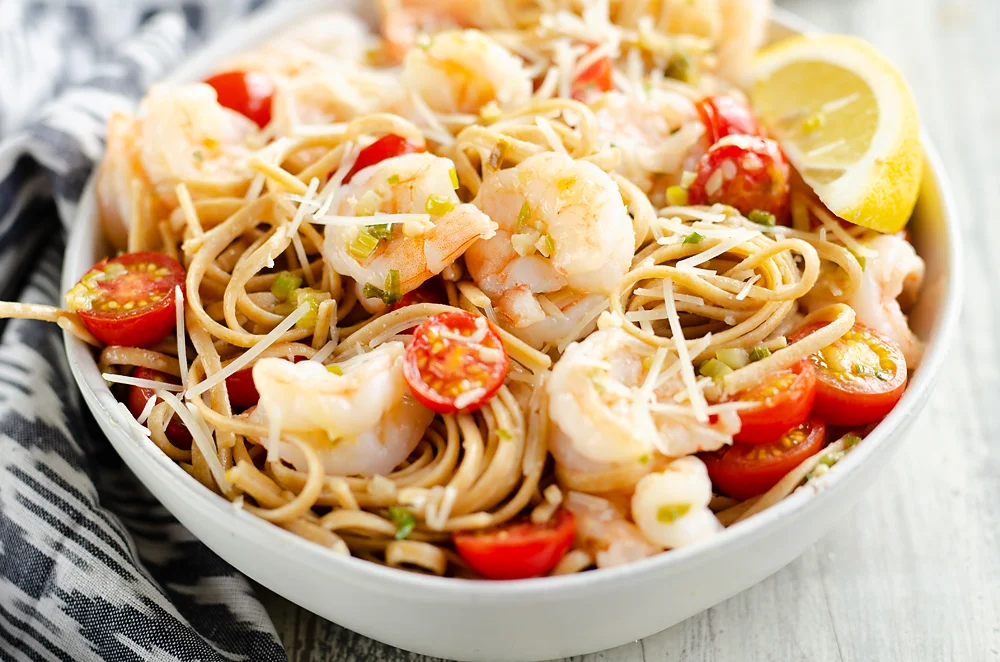 Cómo preparar una deliciosa pasta con gambas al limón para 4 personas