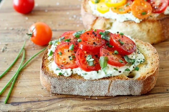 Come preparare dei deliziosi e facili canapè al formaggio per 12 persone 4 Come preparare i canapè al formaggio francese