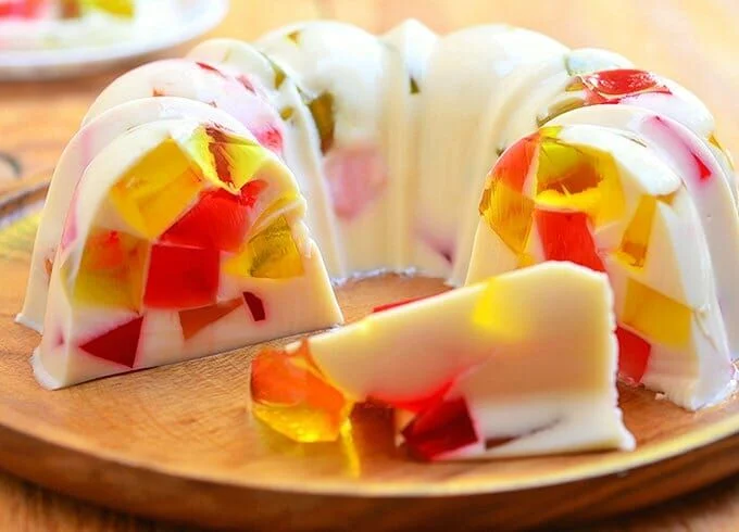 Como fazer gelatina especial com migalhas de vidro para 5 pessoas 4 Como fazer uma deliciosa gelatina de migalhas de vidro