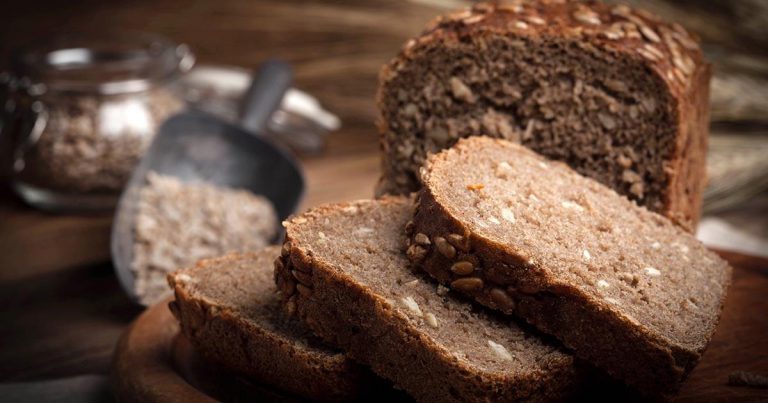 طرز تهیه نان سبوس دار خانگی عالی برای 5 نفر