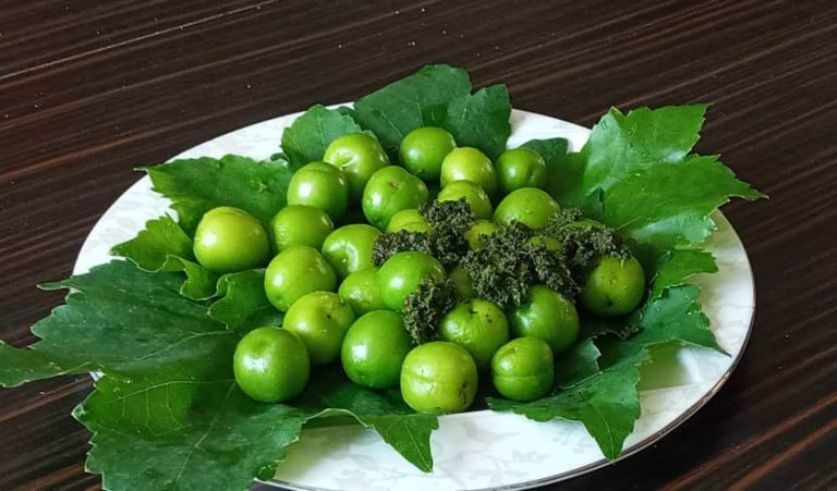 طرز تهیه دلال گوجه سبز خوشمزه عالی برای 6 نفر