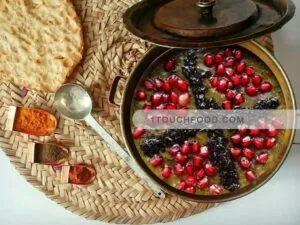 Como preparar sopa de romã Yazdi caseira para 6 pessoas. Sopa de Romã Yazdi 3