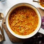 طرز تهیه سوپ عدس مخصوص مجلسی برای 5 نفر 12 طرز تهیه سوپ عدس عالی