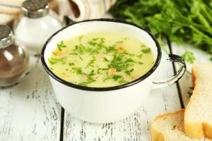 طرز تهیه سوپ پیازچه خوشمزه مجلسی برای 4 نفر 13 پیازچه2