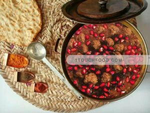 تهیه آش انار اراک اصل برای 6 نفر
