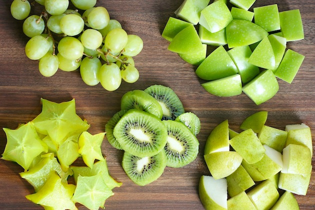 میوه های سبز رنگ و دلال