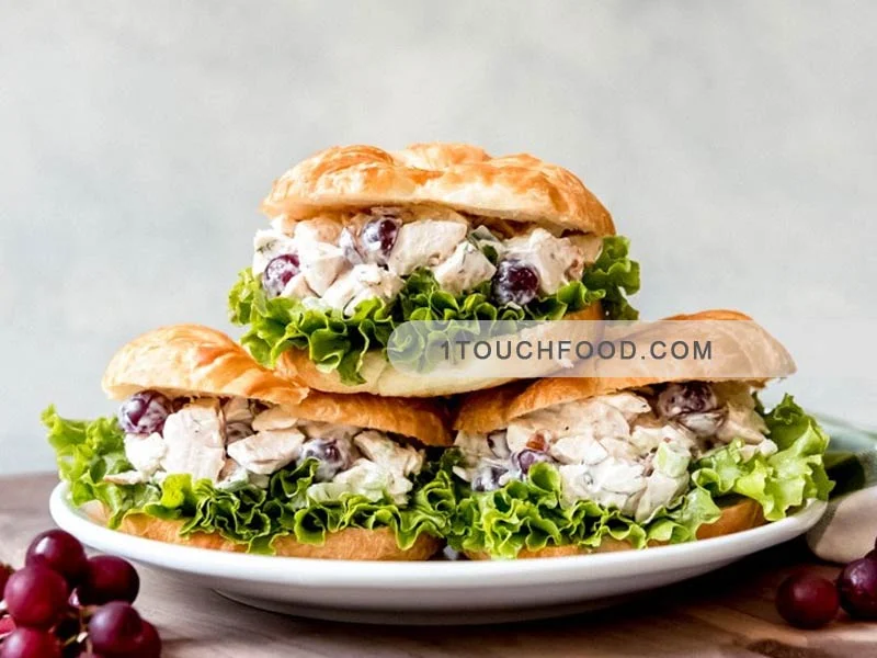 Cómo preparar un aperitivo especial de pollo en croissant