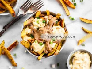 How to make Canadian local food poutine 2