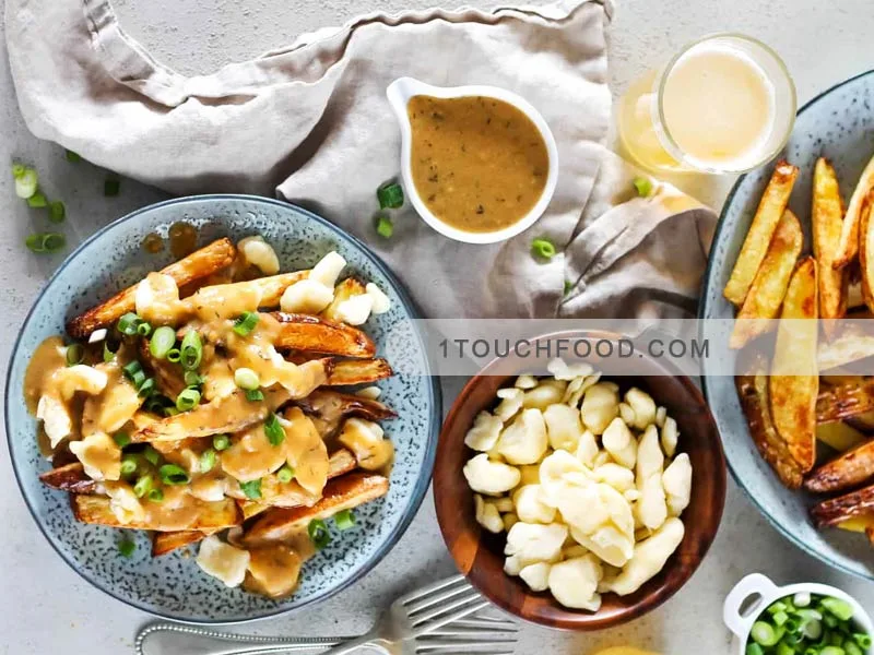 How to make Canadian local food poutine step by step