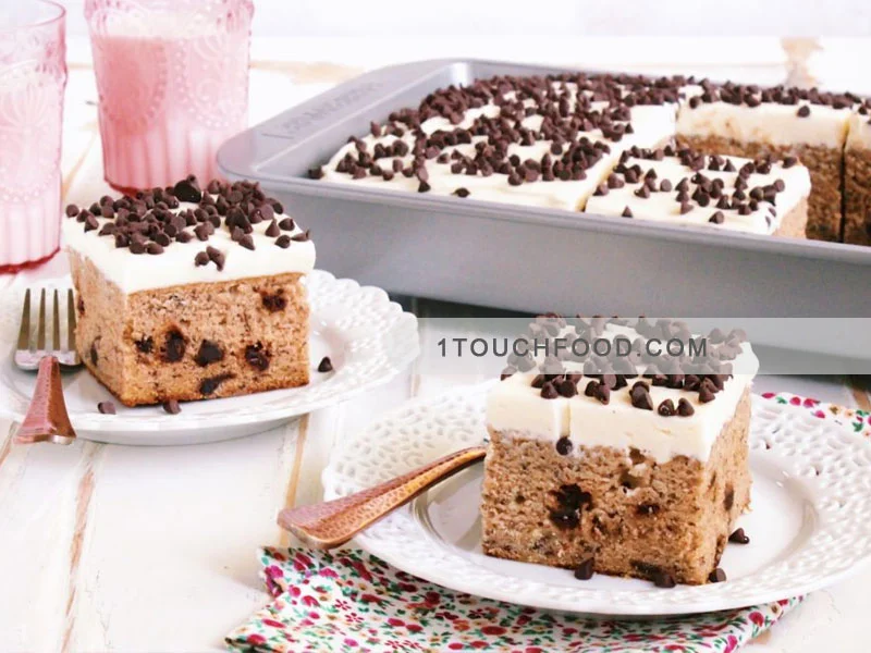 طرز تهیه انواع کیک: آموزش کامل بیش از 200 نوع کیک خانگی 26 کیک موز تکه ای