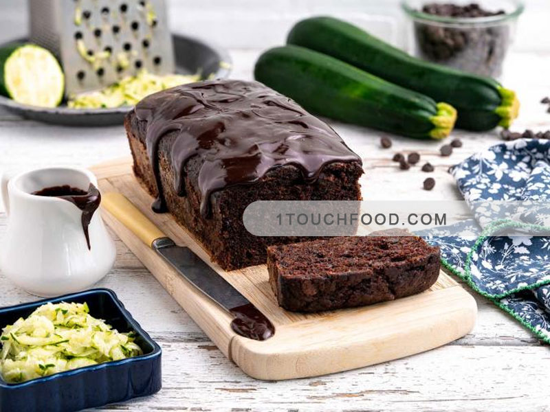 طرز تهیه کیک کدو سبز با تکه های شکلاتی