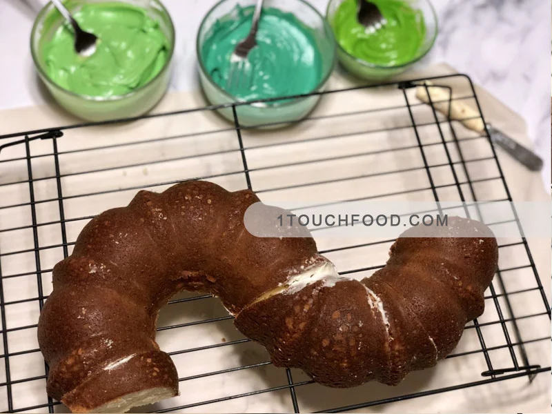 Cómo hacer pastel de gusanos de seda para 12 personas 3 Cómo hacer pastel de gusanos de seda paso a paso