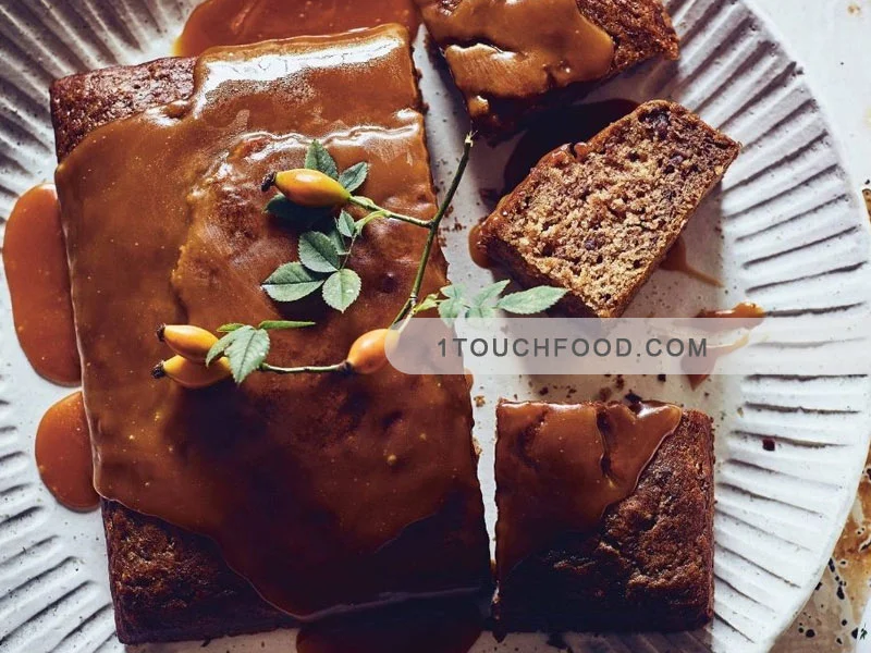 طرز تهیه کیک خرما بینظیر 12 تکه ای 4 کیک خرما از انواع کیک های مناسبتی