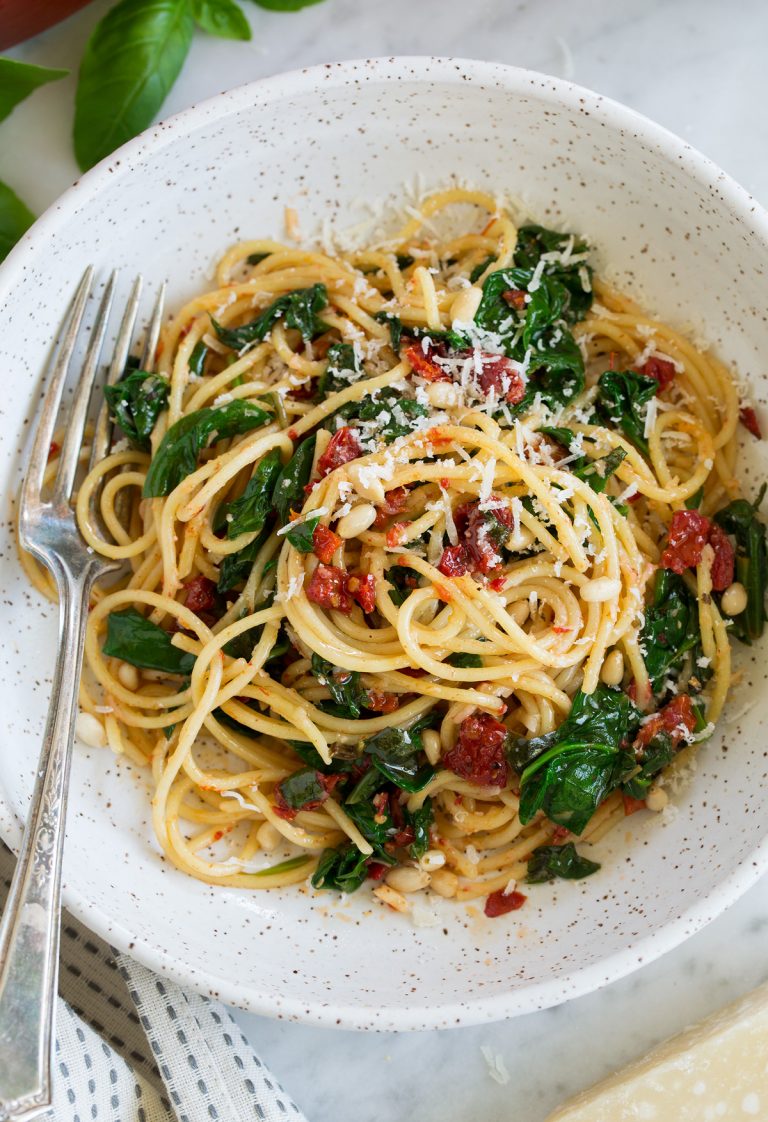 ارزش غذایی اسپاگتی گوجه فرنگی و اسفناج ایتالیایی