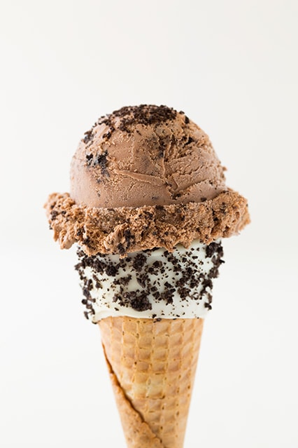 ارزش غذایی بستنی خامه ای با کوکی شکلاتی