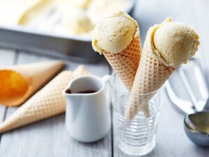 تهیه بستنی وانیلی ساده