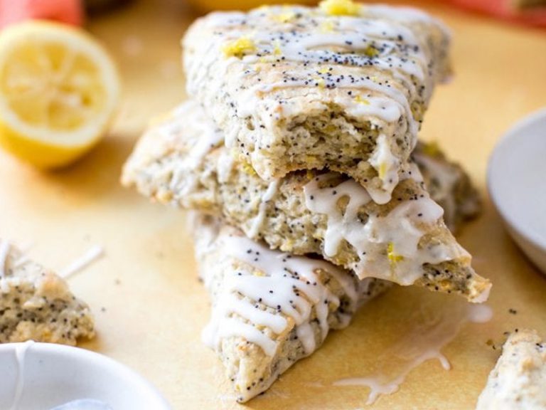 طرز تهیه بیسکویت لیمو با دانه خشخاش مخصوص
