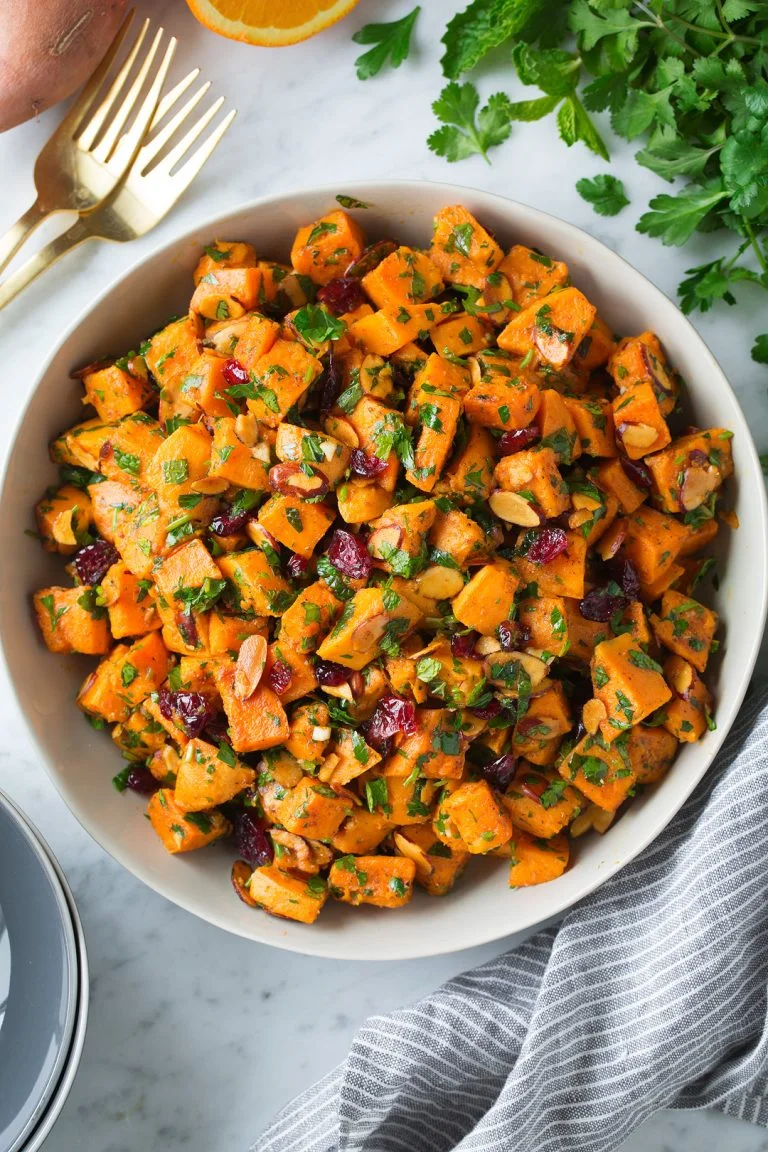 طرز تهیه سالاد سیب زمینی شیرین مراکشی 6 نفره 3 سالاد سیب زمینی شیرین مراکشی یکی از انواع سالاد ها و پیش غذاهای حرفه ای
