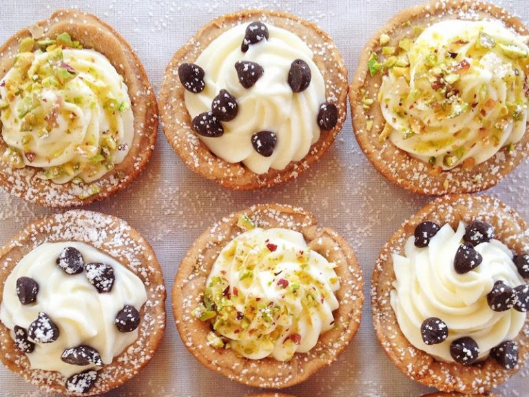 طرز تهیه شیرینی انگشتی کانولی مخصوص