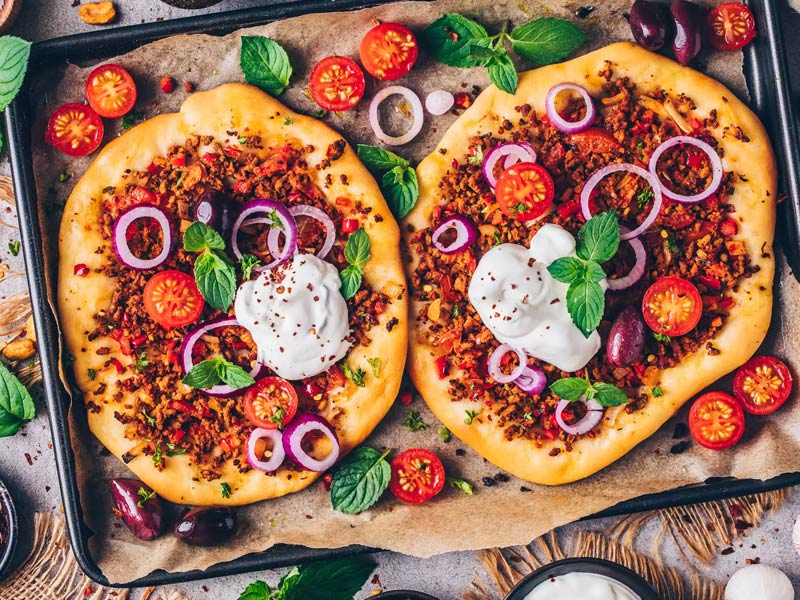 طرز تهیه پیتزا ترکی گیاهی له معجون خوشمزه