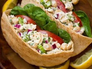 طرز تهیه ساندویچ تن ماهی و نخود خانگی سالم 4 عدد 6 طرز تهیه ساندویچ تن ماهی و نخود خانگی سالم