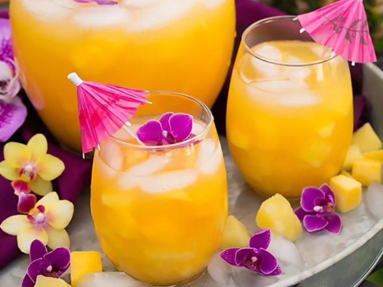 طرز تهیه لیموناد انبه و آناناس خانگی تابستانی