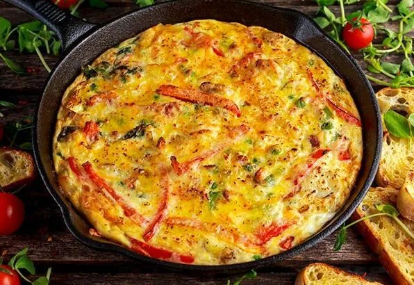 Vegetable omelette with tomatoes 